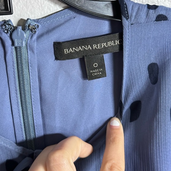 Banana Republic Women Blue Polka Dot Sleeveless Dress Chiffon size 0 - Picture 4 of 8